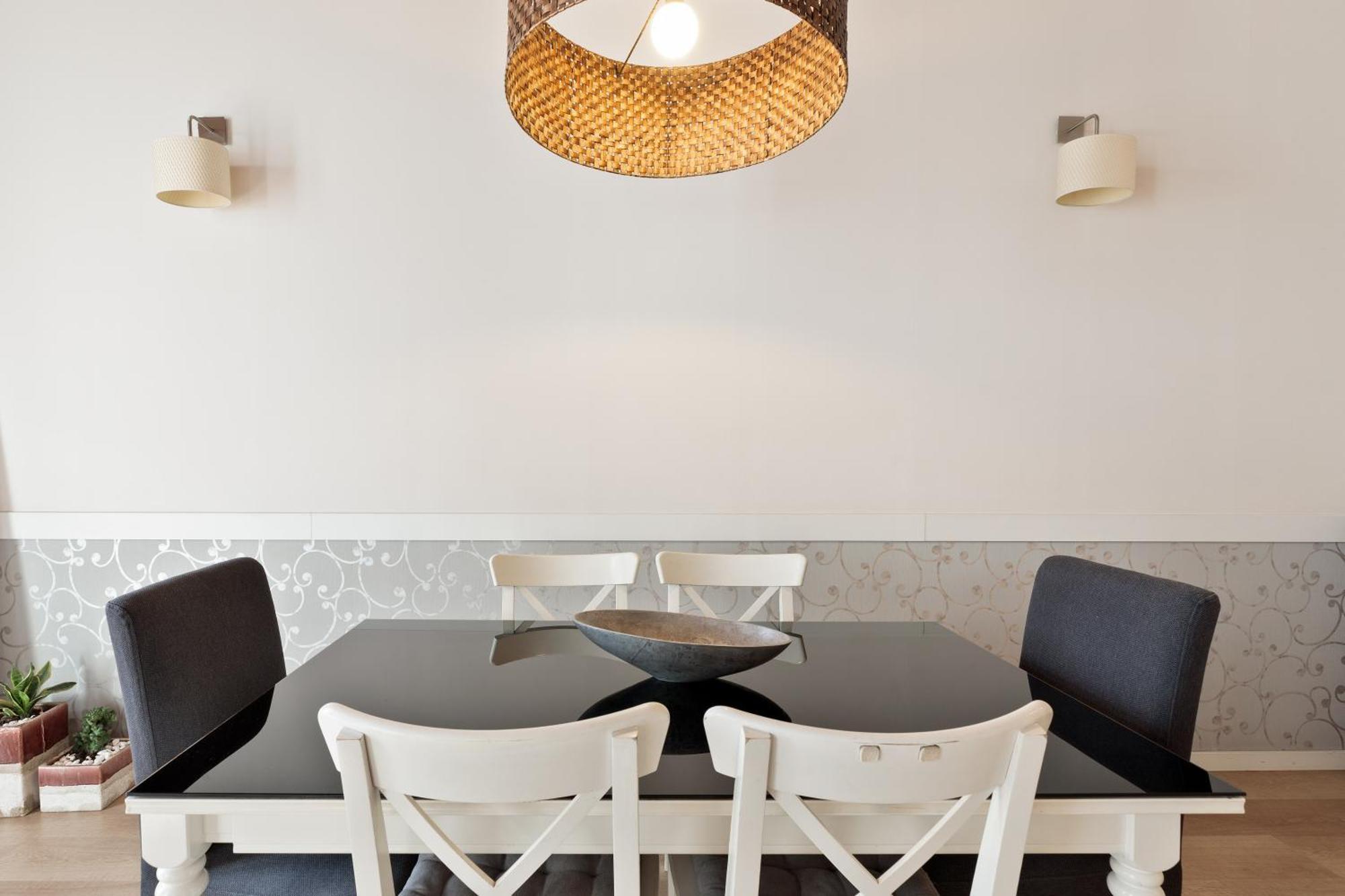 Enjoy Montserrat Boutique In Eixample Apartment