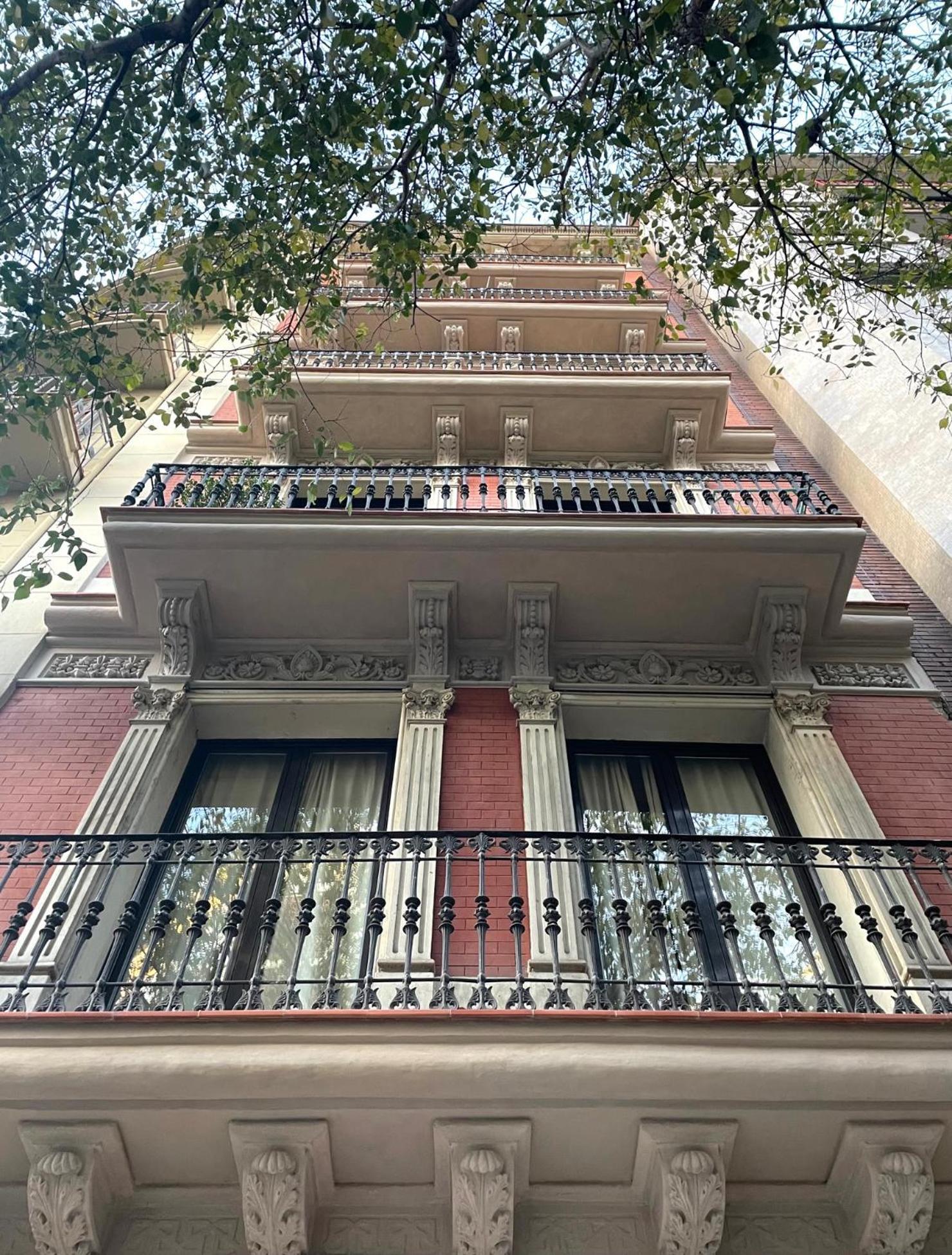Apartment Enjoy Montserrat Boutique In Eixample Barcelona